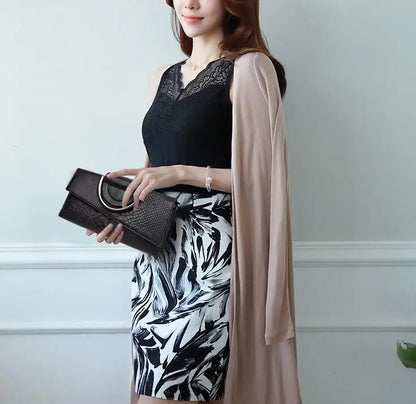 Alligator-Pattern Crossbody Clutch Bag