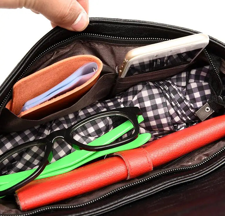 Alligator-Pattern Crossbody Clutch Bag